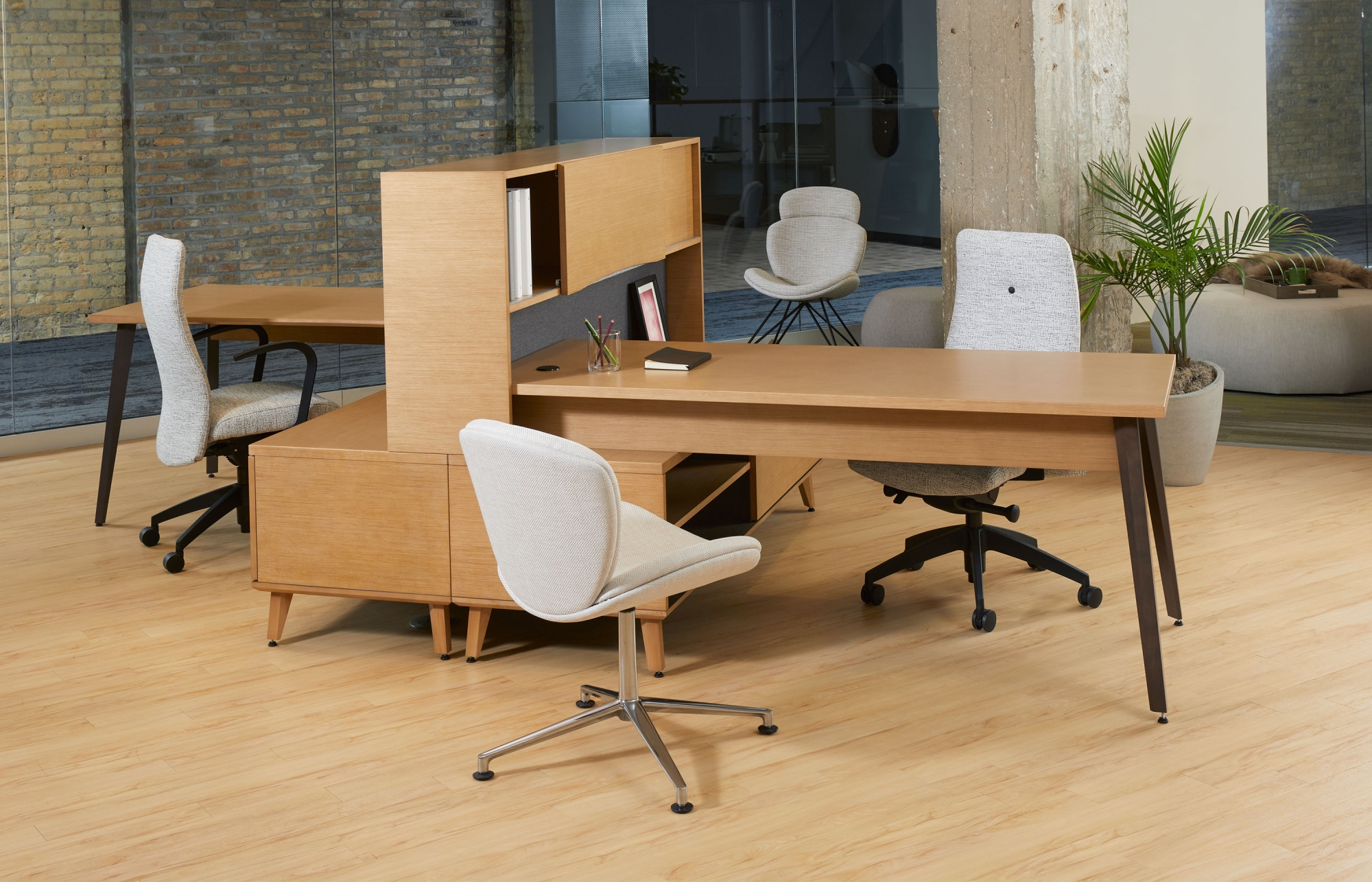 Indiana Furniture Chicago 2021 Iconic Spirit Rockstar Runna