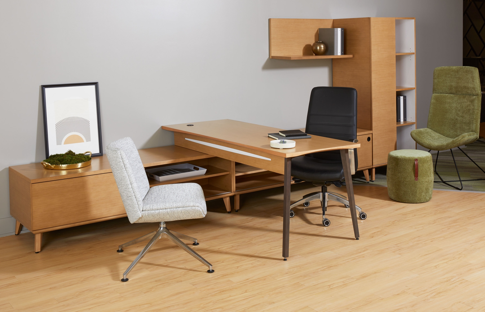 Indiana Furniture Chicago 2021 Iconic Spirit Lounge Clutch