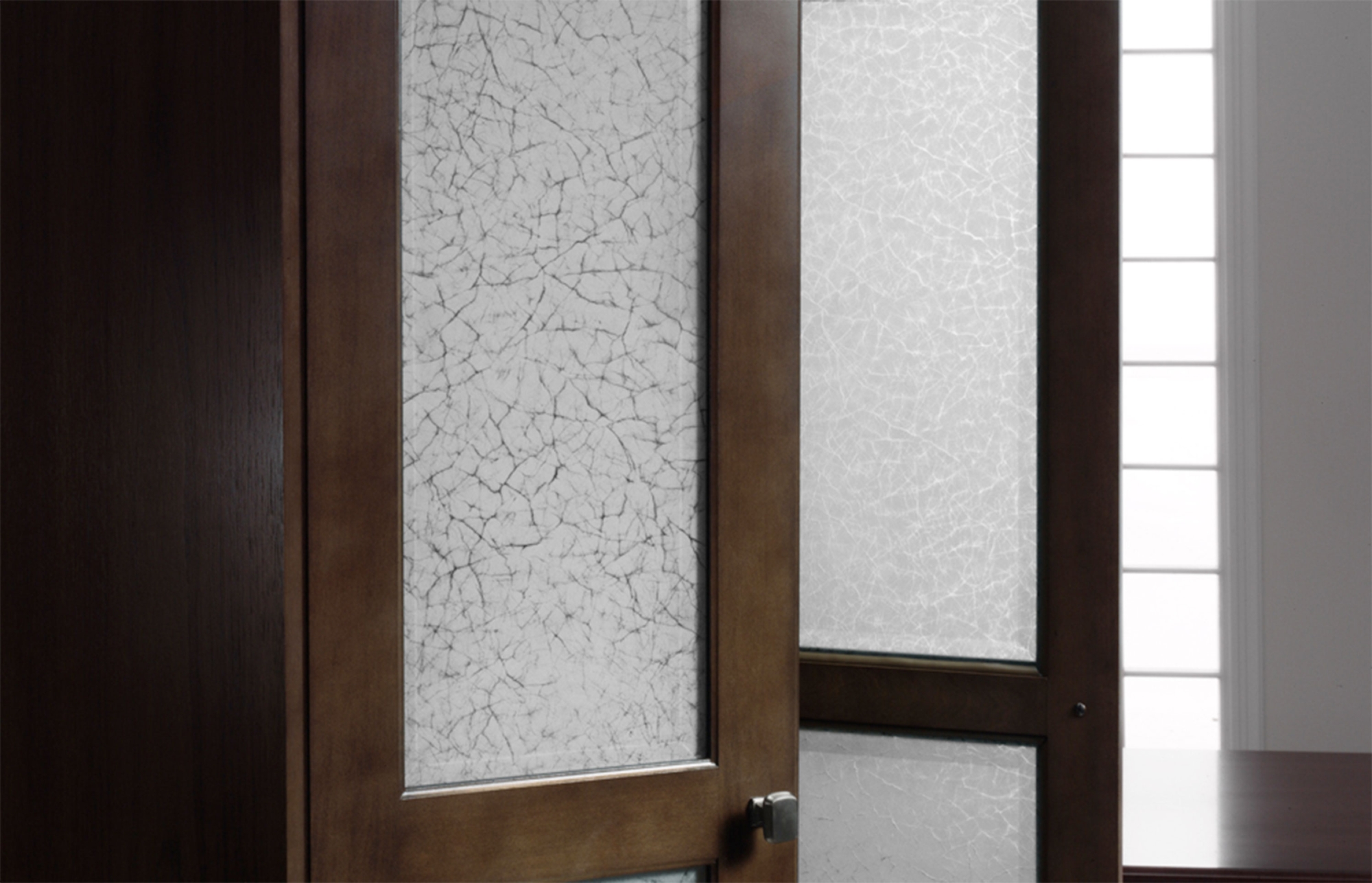 Indiana Furniture Jefferson CrackedGlassDetail