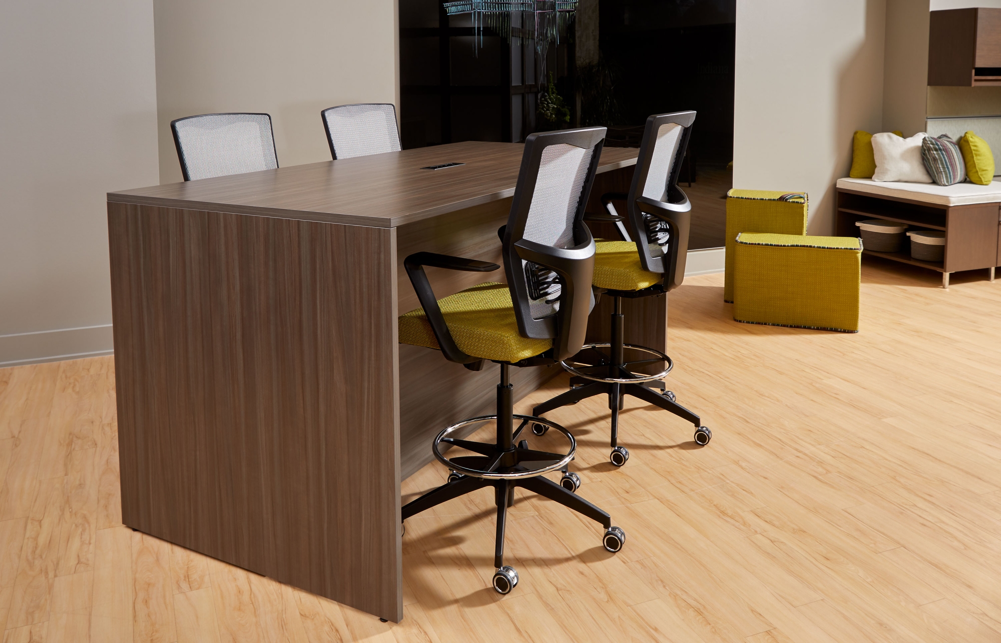 Indiana Furniture NeoCon 2019 Canvas-Gesso WorkTable Joy TriplePlay